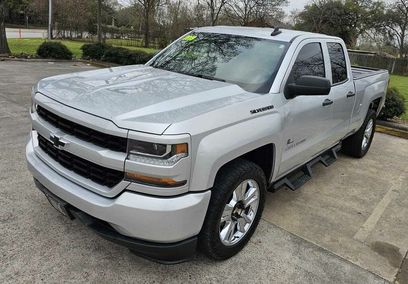 Used 2019 Chevrolet Silverado 1500 Custom w/ Custom Convenience Package