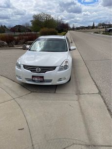Used 2011 Nissan Altima 2.5 SL w/ 2.5SL Pkg