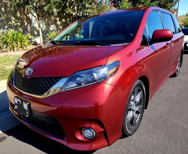 Used 2017 Toyota Sienna SE