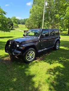 Used 2019 Jeep Wrangler Unlimited Sahara