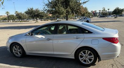Used 2011 Hyundai Sonata Limited w/ Navigation Pkg 5