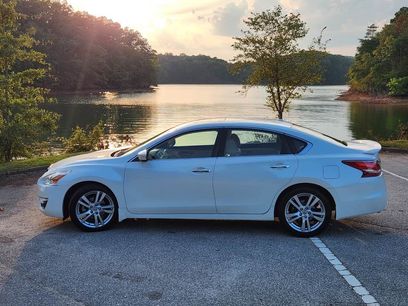 Used 2013 Nissan Altima 3.5 SL w/ Technology Pkg