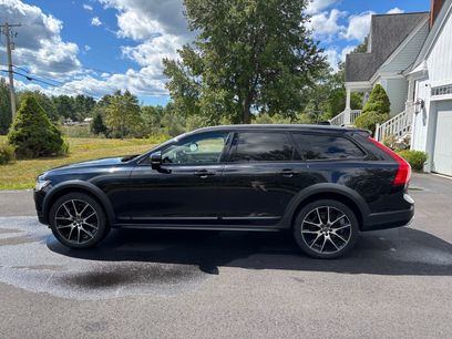 Used 2018 Volvo V90 T6 Cross Country w/ Convenience Package
