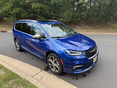 Used 2021 Chrysler Pacifica Pinnacle