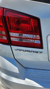 Used 2009 Dodge Journey SXT w/ Flexible Seating Group