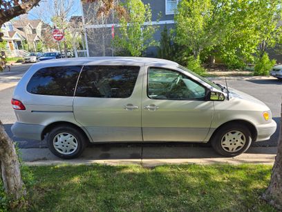 Used 2001 Toyota Sienna CE