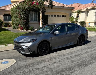 Used 2025 Toyota Camry SE