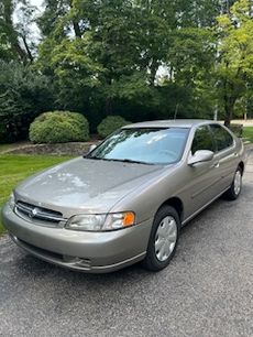 Used 1999 Nissan Altima GXE