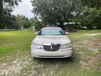 Used 2001 Lincoln Town Car Cartier
