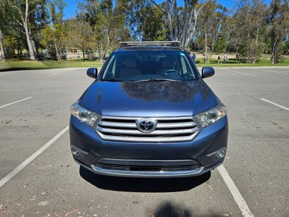 Used 2011 Toyota Highlander SE