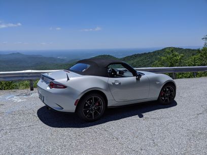 Used 2016 MAZDA MX-5 Miata Club