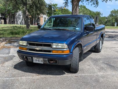 Used 2002 Chevrolet S10 Pickup LS w/ LS Preferred Equipment Group