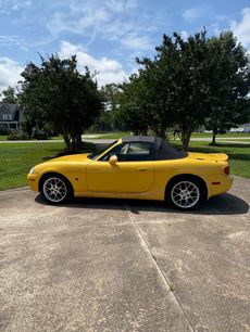 Used 2002 MAZDA MX-5 Miata SE