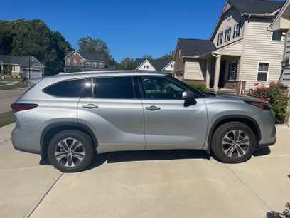 Used 2020 Toyota Highlander XLE