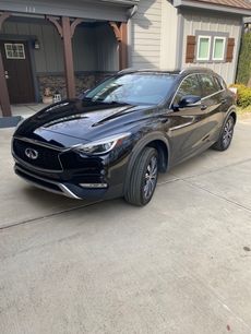 Used 2018 INFINITI QX30 Premium w/ Navigation Package