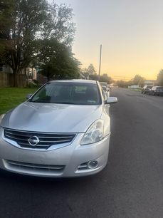 Used 2010 Nissan Altima 2.5 S w/ Premium Audio Pkg