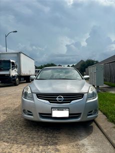 Used 2010 Nissan Altima 2.5 S w/ Convenience Pkg