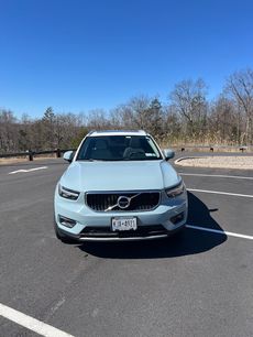 Used 2019 Volvo XC40 T5 Momentum