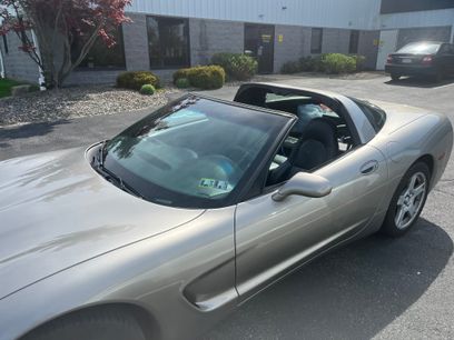 Used 1999 Chevrolet Corvette Coupe w/ Performance Handling Pkg