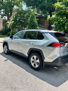 Used 2022 Toyota RAV4 XLE