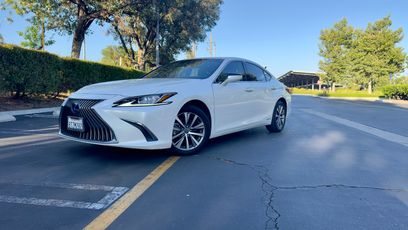 Used 2021 Lexus ES 300h