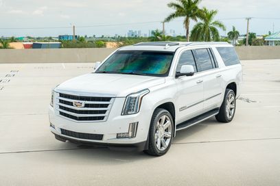 Used 2018 Cadillac Escalade ESV Luxury