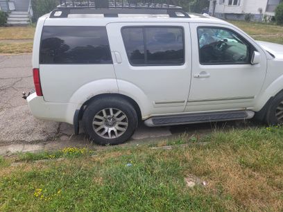 Used 2010 Nissan Pathfinder LE