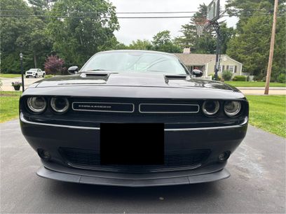 Used 2016 Dodge Challenger SXT Plus