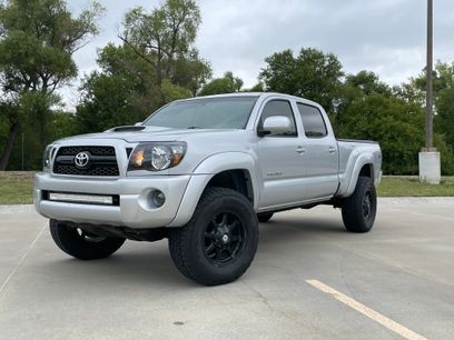 Used 2011 Toyota Tacoma 4x4 Double Cab w/ TRD Sport Pkg w/JBL Audio