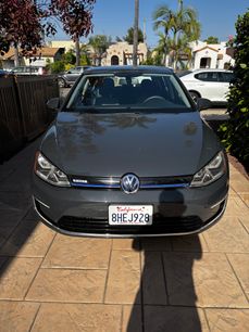 Used 2016 Volkswagen e-Golf SE w/ DC Fast Charging Package