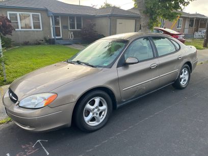 Used 2002 Ford Taurus SES