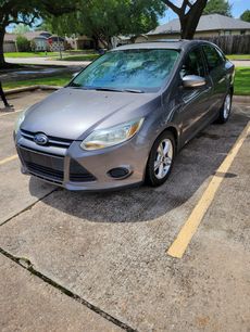 Used 2014 Ford Focus SE