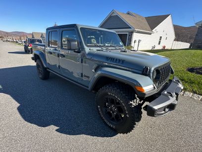 Used 2024 Jeep Gladiator Sport