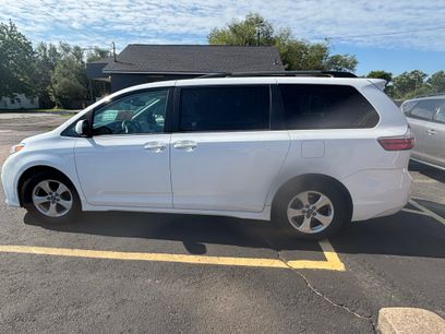 Used 2019 Toyota Sienna LE