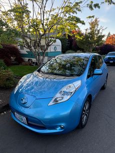 Used 2014 Nissan Leaf SL w/ Premium Package