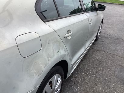 Used 2011 Volkswagen Jetta SE