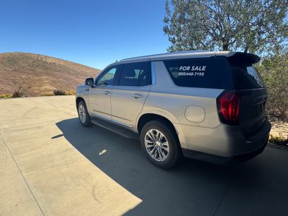 Used 2021 GMC Yukon SLT w/ SLT Premium Package