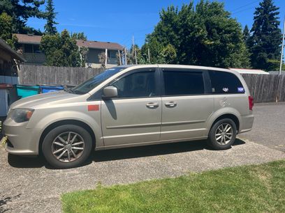Used 2014 Dodge Grand Caravan R/T