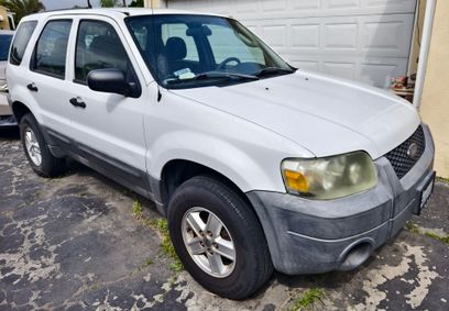 Used 2005 Ford Escape XLS