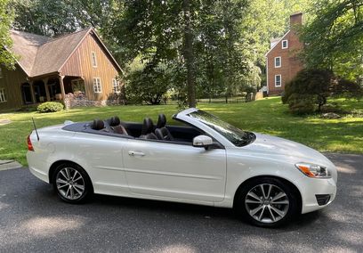 Used 2011 Volvo C70 T5 w/ Convenience Pkg