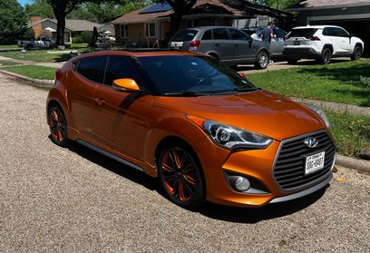 Used 2016 Hyundai Veloster Turbo w/ Option Group 04