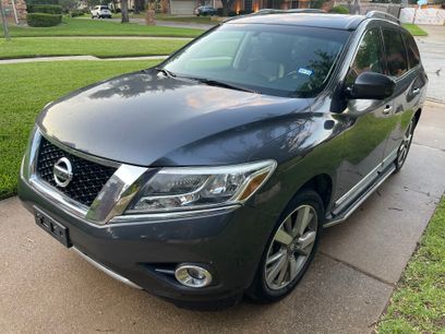 Used 2014 Nissan Pathfinder Platinum w/ Platinum Premium Package