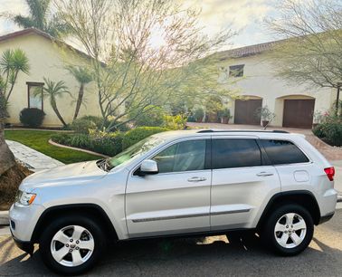 Used 2011 Jeep Grand Cherokee Laredo