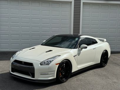 Used 2016 Nissan GT-R Premium