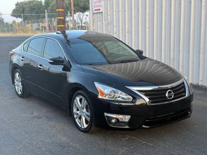 Used 2014 Nissan Altima 2.5 SL w/ Technology Package
