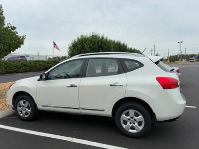 Used 2014 Nissan Rogue S w/ Convenience Package