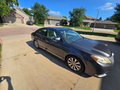 Used 2011 Toyota Avalon Limited