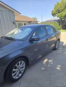 Used 2011 Volkswagen Jetta SE