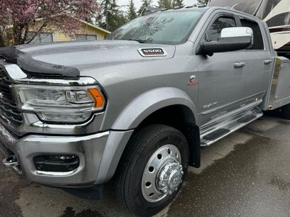 Used 2022 RAM 5500 4x4 Crew Cab