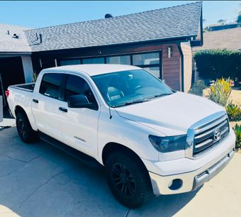 Used 2013 Toyota Tundra 2WD CrewMax w/ Tow Pkg